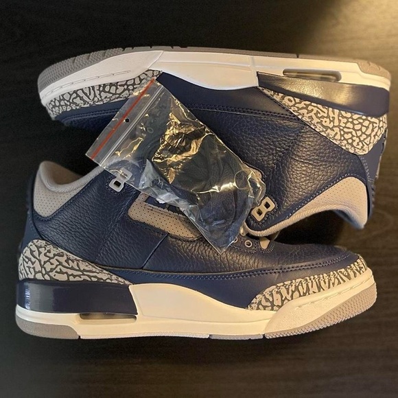 Jordan 3 “Georgetown” - Picture 6 of 6